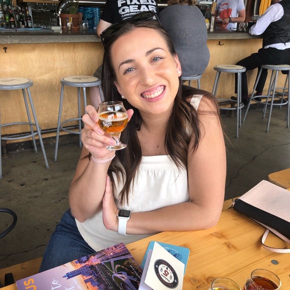 Meet your Posher, Sierra - Picture 6 of 6